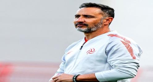 ذا أتلتيك: وولفرهامبتون يفاوض مدرب الشباب